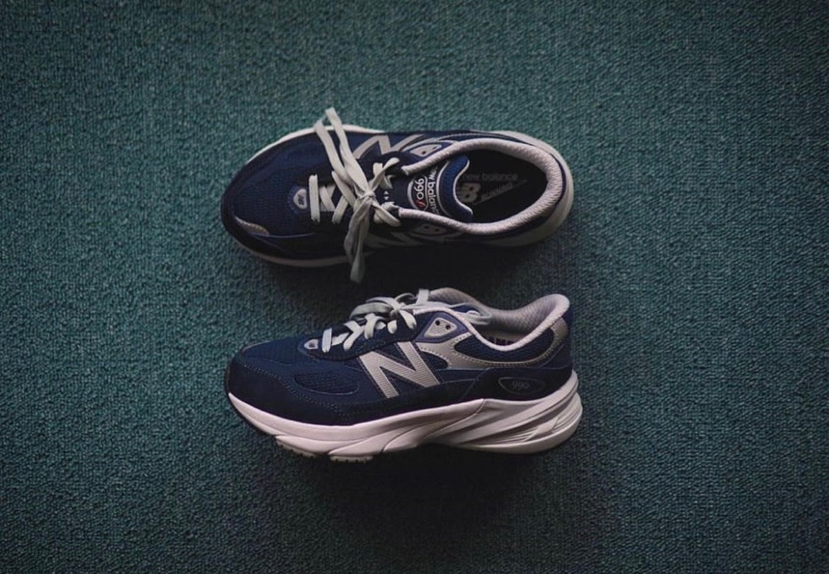 NEW BALANCE pushes the New Balance 990V6 with “NAVY” color