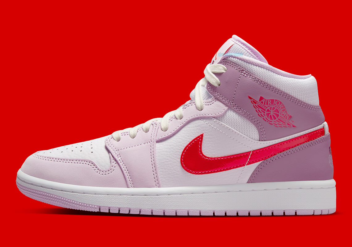 Hình ảnh đầu tiên về Air Jordan 1 cho Ngày lễ tình nhân 2022