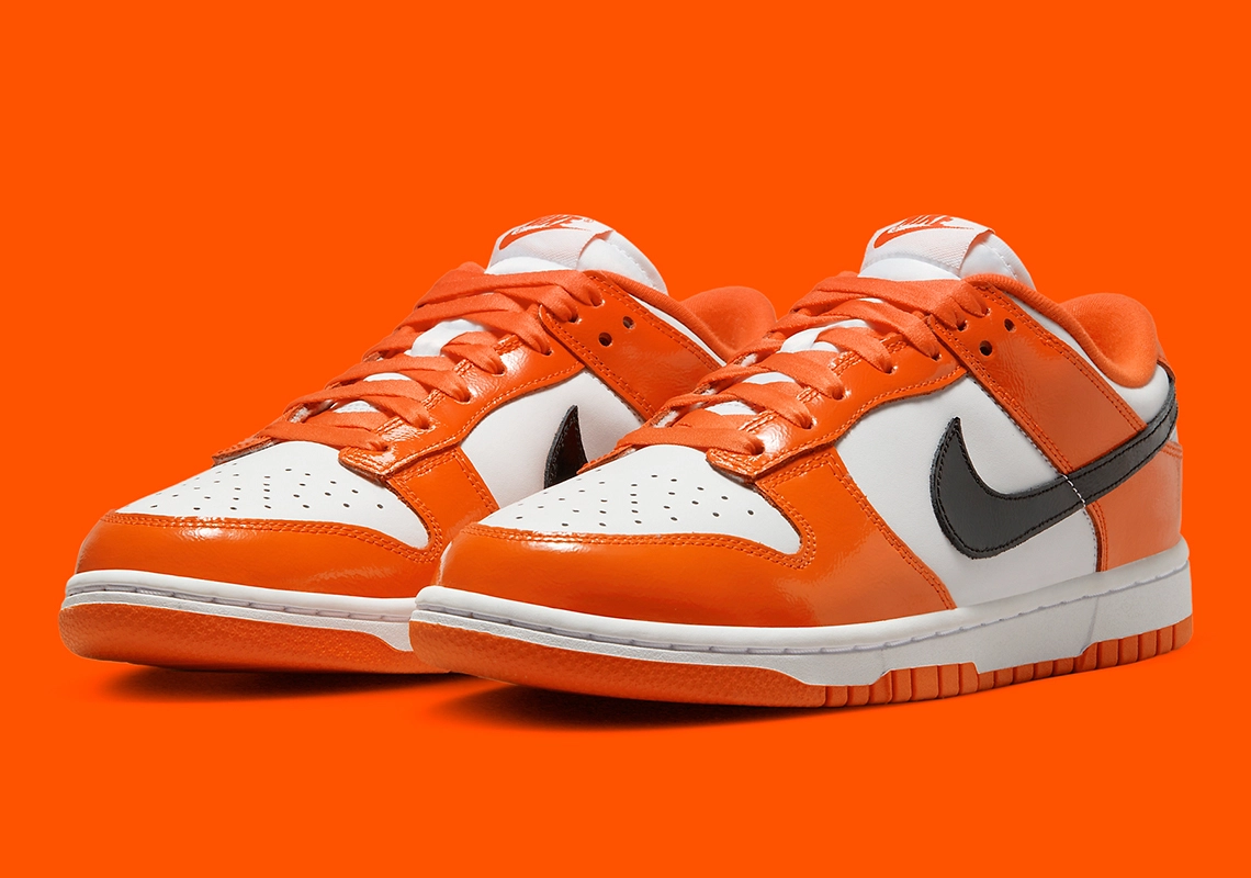 Nike Dunk Low “Halloween” khoác lên màu cam - đen quen thuộc cho dịp lễ này