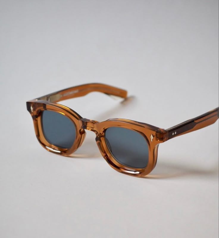 Eyewears