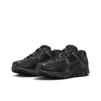 Nike Zoom Vomero 5 - Triple Black