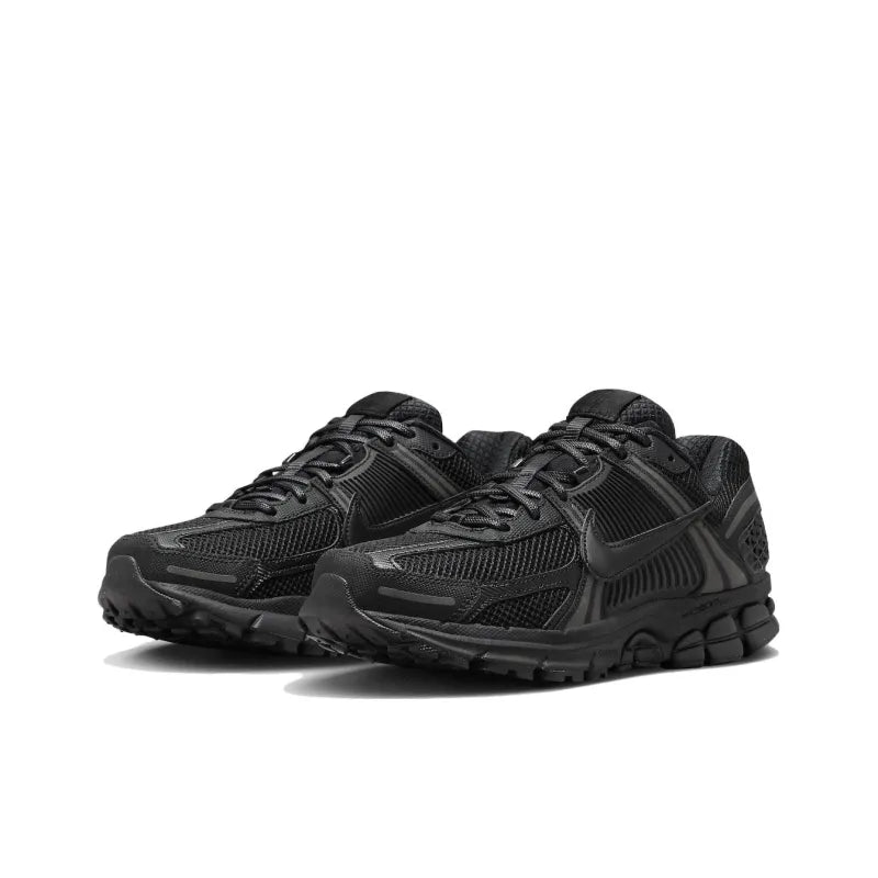 Nike Zoom Vomero 5 - Triple Black