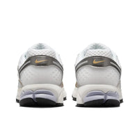 Nike Zoom Vomero 5 - Platinum Tint Metallic Gold