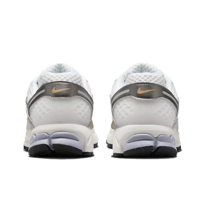 Nike Zoom Vomero 5 - Platinum Tint Metallic Gold