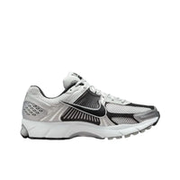 Nike Zoom Vomero 5 - Metallic Silver Black