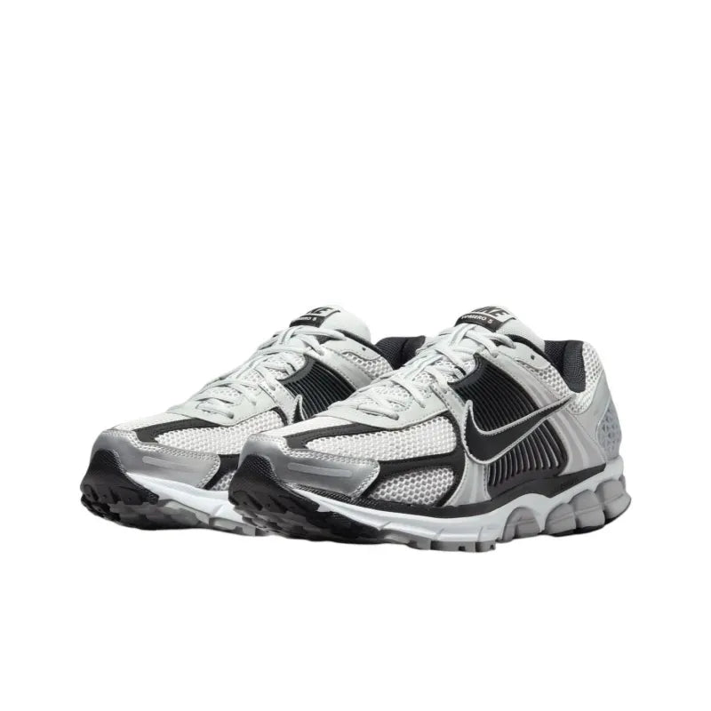 Nike Zoom Vomero 5 - Metallic Silver Black