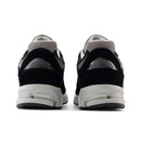 New Balance 2002R - Gore Tex Black Castlerock