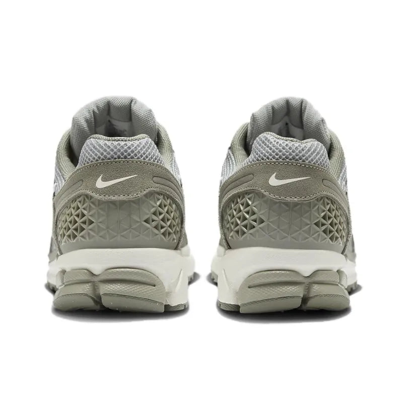 Nike Zoom Vomero 5 - Dark Stucco