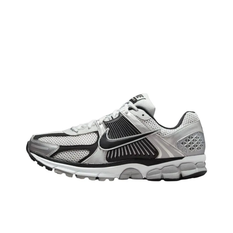 Nike Zoom Vomero 5 - Metallic Silver Black