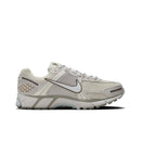 Nike Zoom Vomero 5 SE - Light Orewood Brown