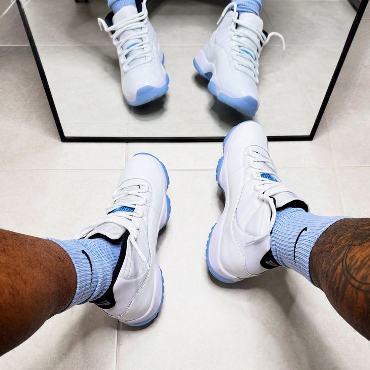 Jordan 11 Retro - Legend Blue (2024)