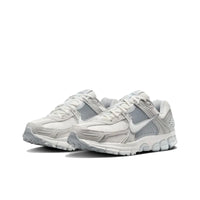 Nike Zoom Vomero 5 - Pure Platinum Platinum Tint Wolf Grey Summit White (Women's)