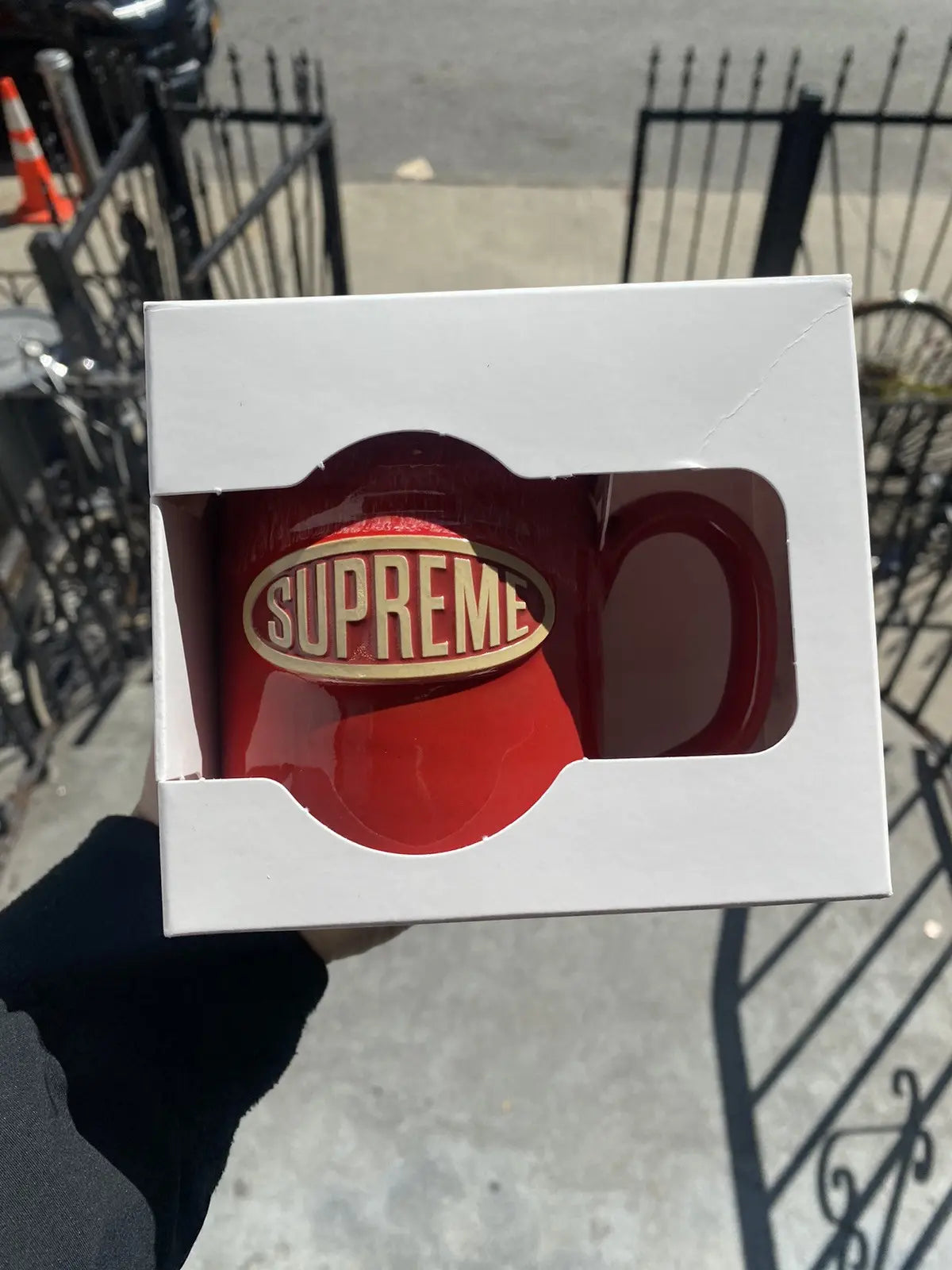 Supreme Deneen Camper Mug - Red