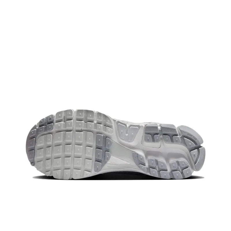 Nike Zoom Vomero 5 - Pure Platinum Platinum Tint Wolf Grey Summit White (Women's)