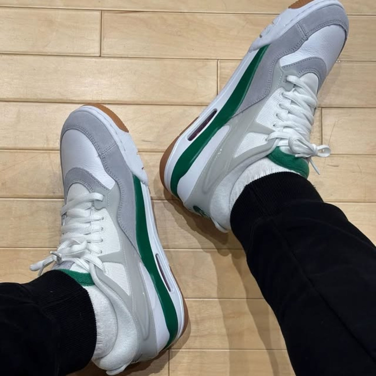 Jordan 4 RM - Pine Green