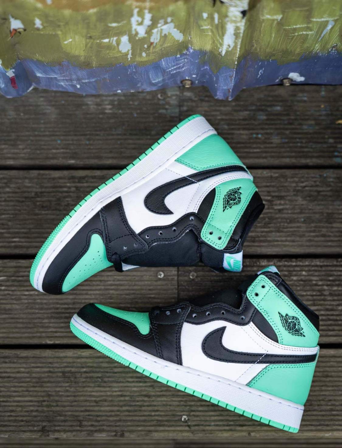 Jordan 1 Retro High OG - Green Glow (GS)