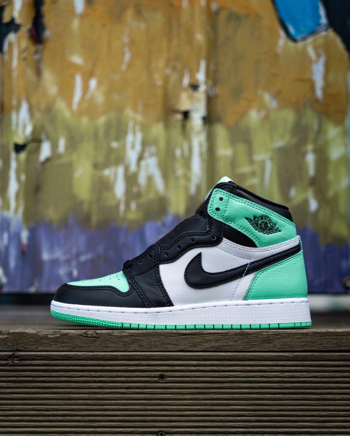 Jordan 1 Retro High OG - Green Glow (GS)