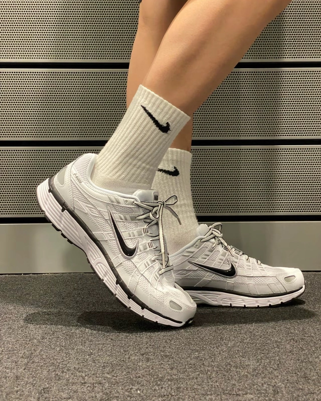 Nike P 6000 - White Metallic Silver Black