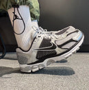 Nike Zoom Vomero 5 - Metallic Silver Black