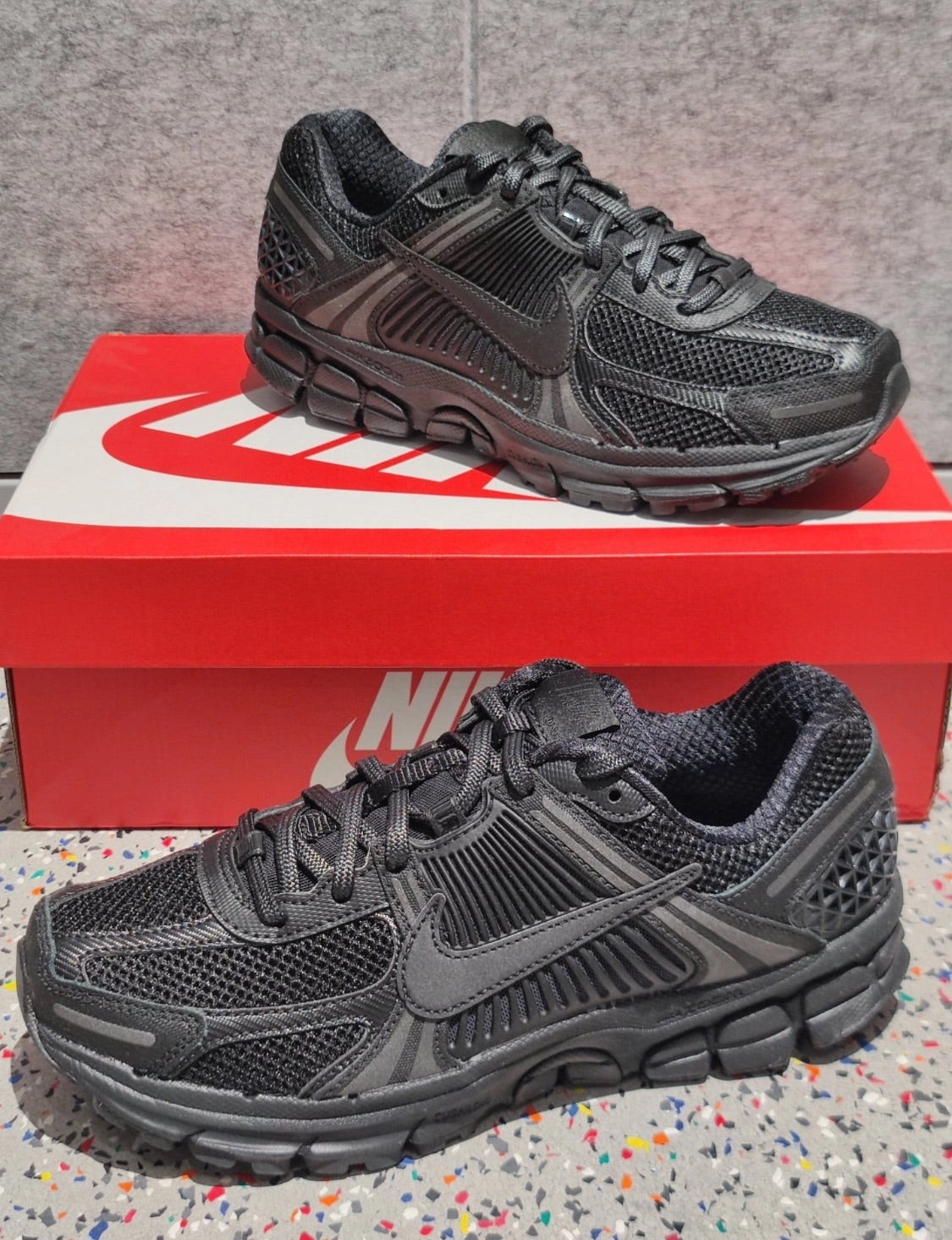 Nike Zoom Vomero 5 - Triple Black