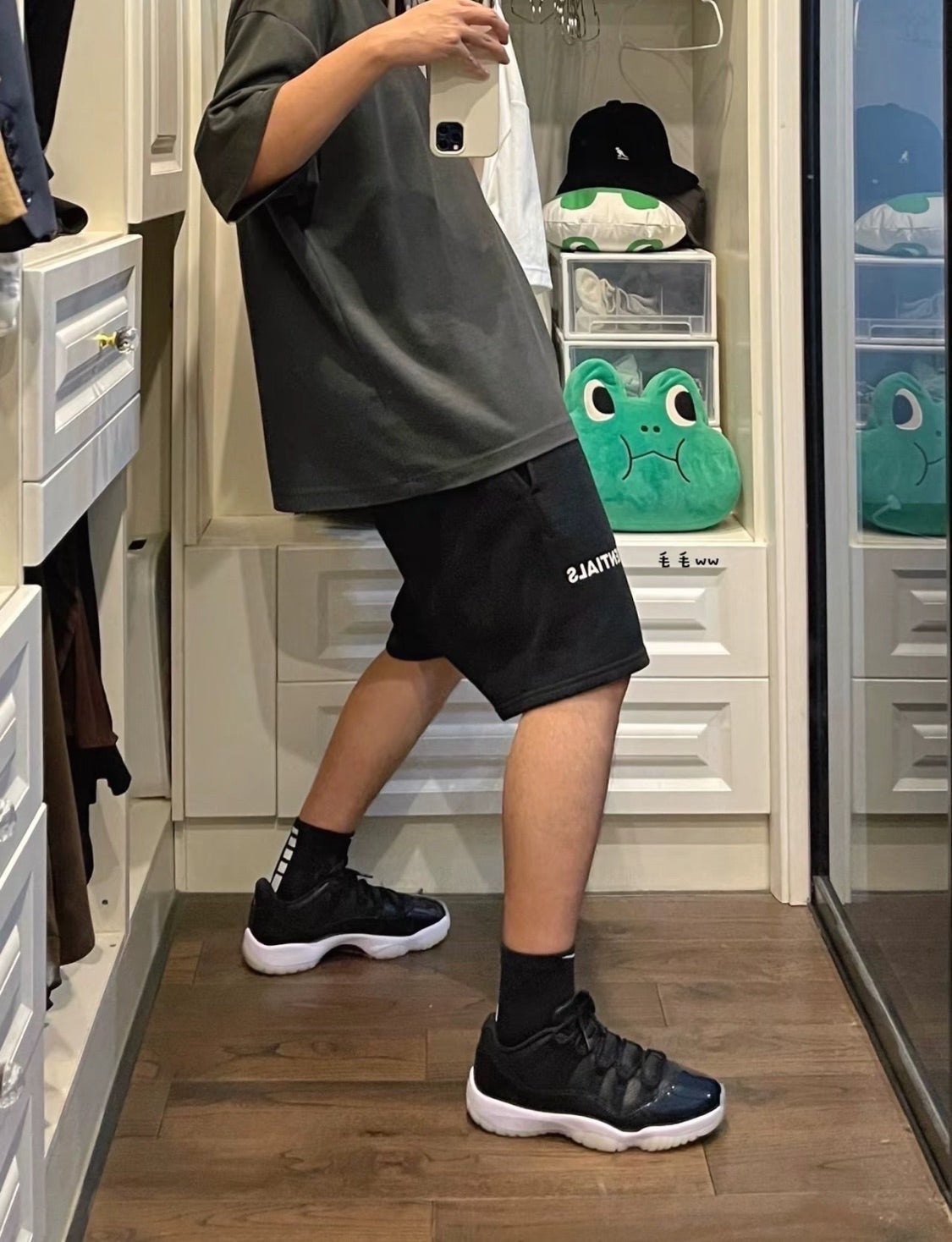 Jordan 11 Retro Low - 72 10