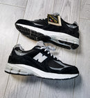 New Balance 2002R - Gore Tex Black Castlerock