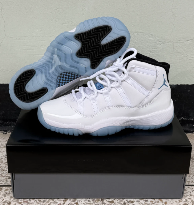 Jordan 11 Retro - Legend Blue (2024) (GS)