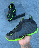 Nike Air Foamposite One - Black Volt