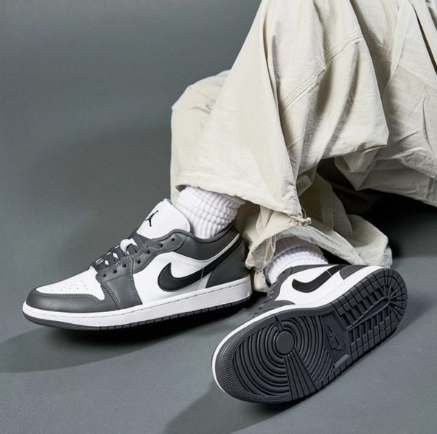 Jordan 1 Low - Iron Grey