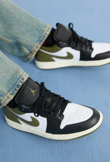 Jordan 1 Low - Black Toe Medium Olive