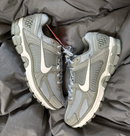 Nike Zoom Vomero 5 - Dark Stucco