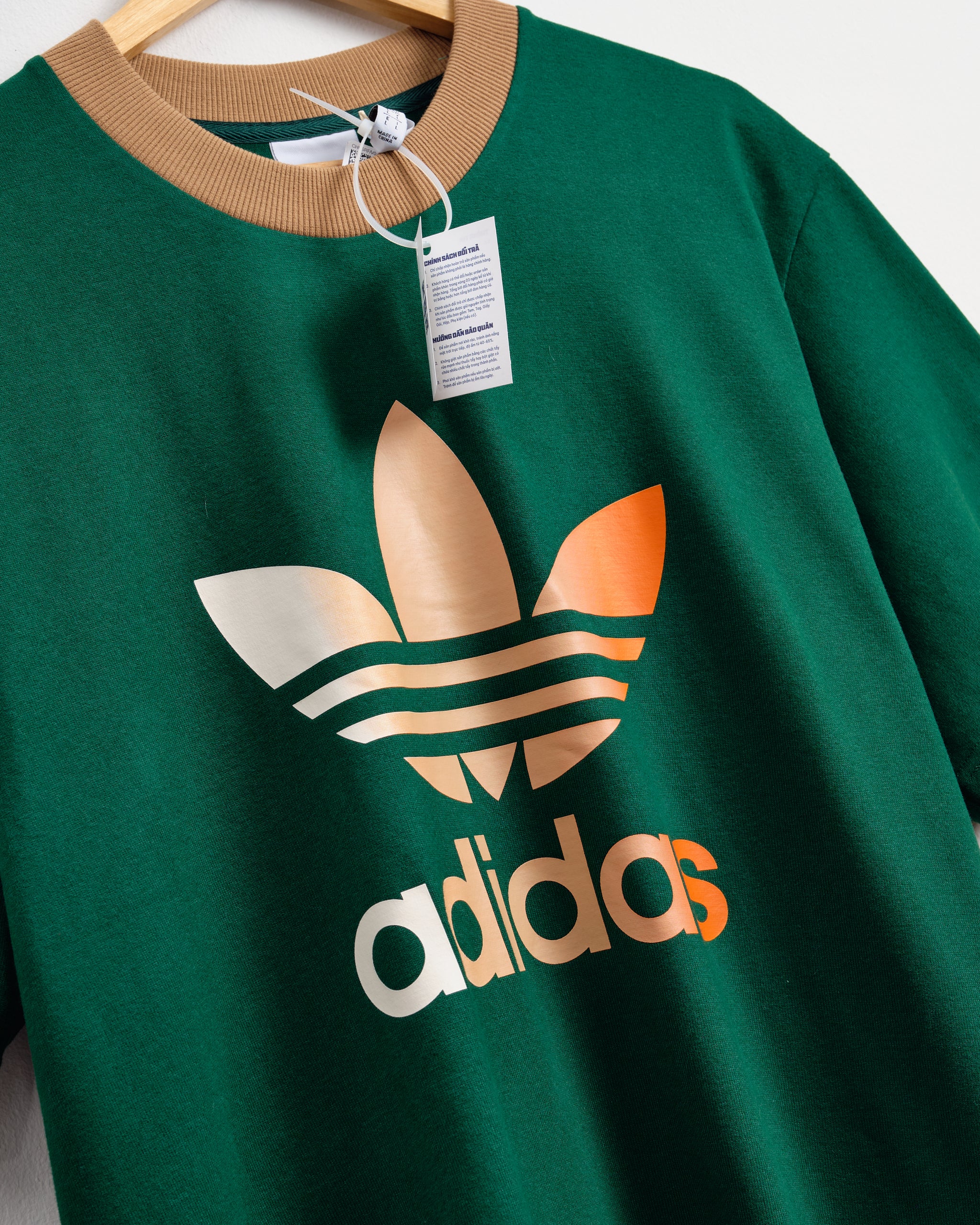 ADICOLOR 70S PREMIUM TREFOIL TEE-Dark Green