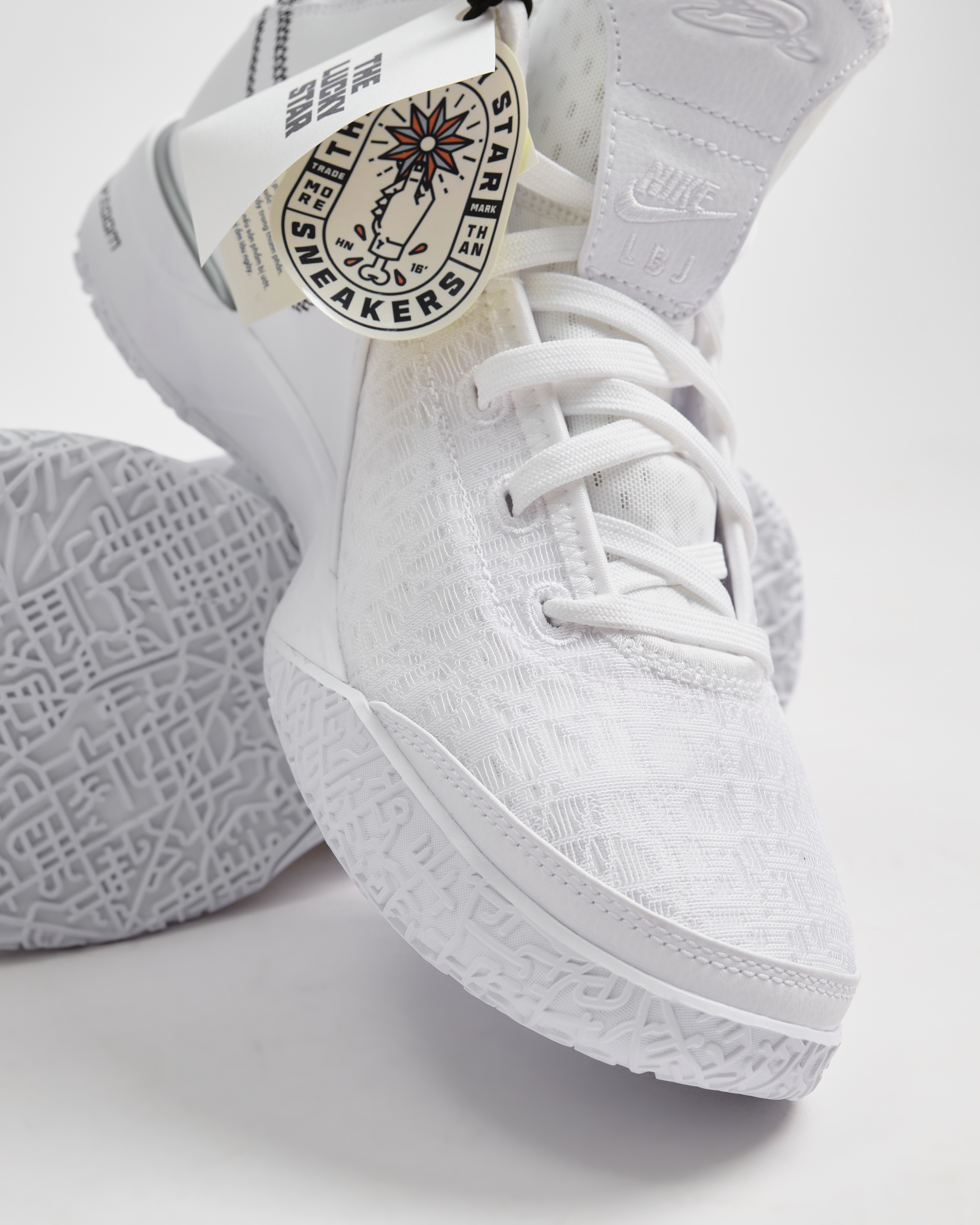 Nike Zoom LeBron NXXT Gen-White Metallic Silver