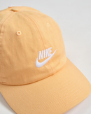 Nike Sportswear Heritage 86 Futura Washed Hat Strapback-Orange