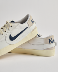 Nike Blazer Low 77 Jumbo SE-Summit White Midnight Navy