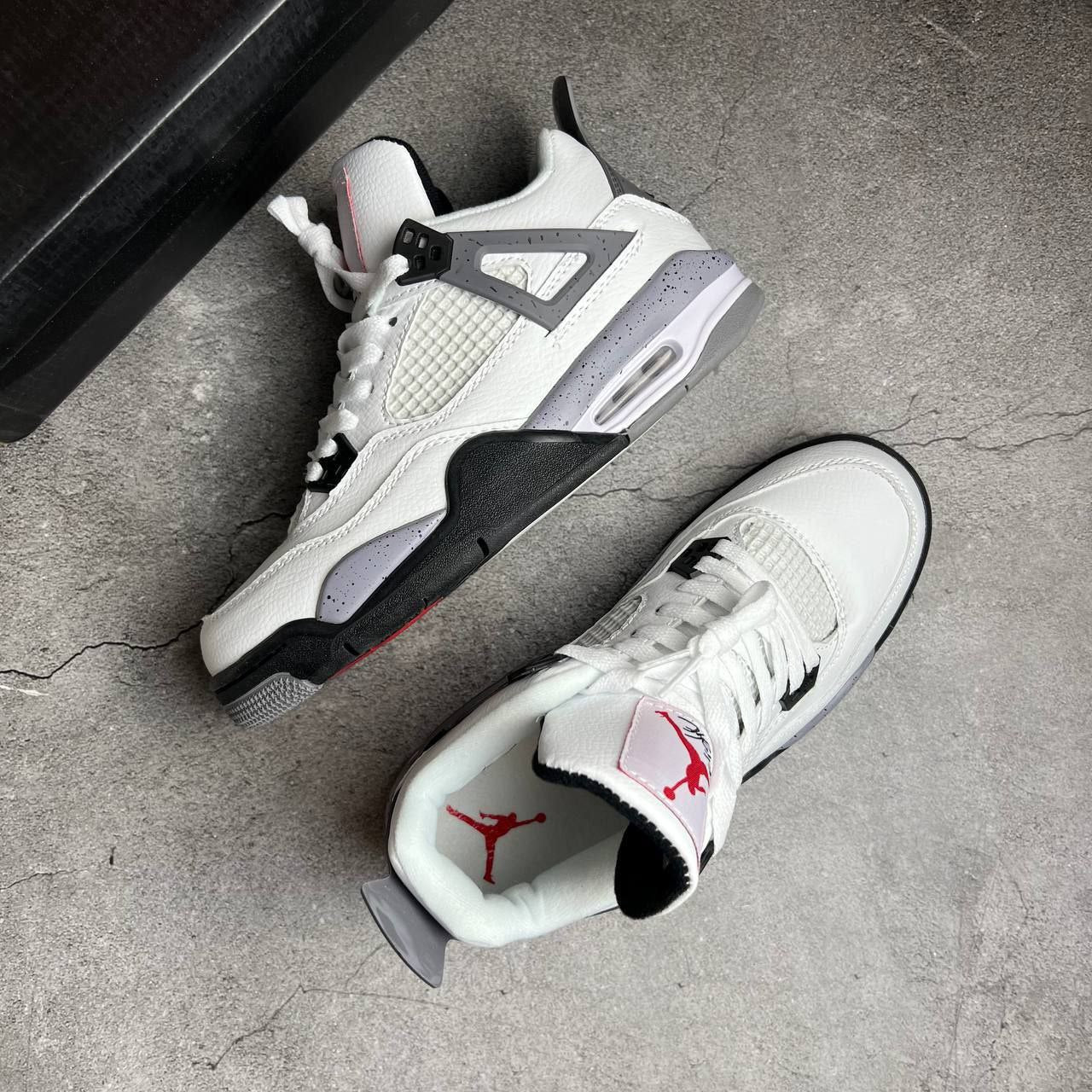 Jordan 4 Retro - White Cement (2025)