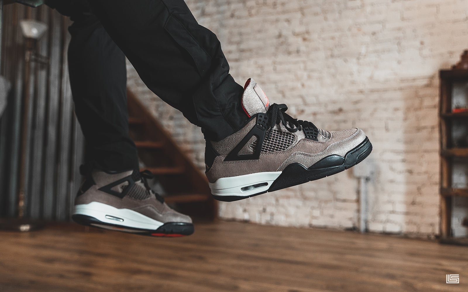 Jordan 4 Retro - Taupe Haze