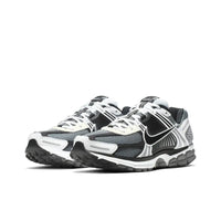 Nike Zoom Vomero 5 SE SP - Dark Grey Black White