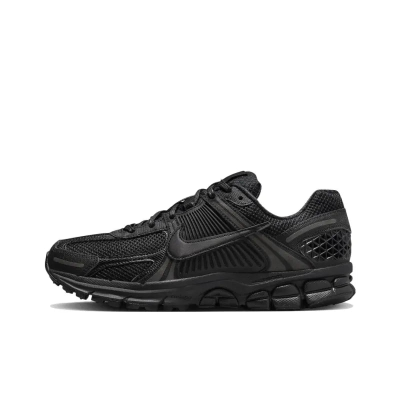 Nike Zoom Vomero 5 - Triple Black