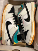 Nike SB Dunk Low - CSEF