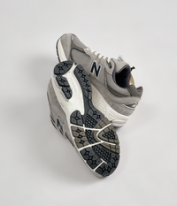 New Balance 2002R-Warm Alpaca Light Chalkboard