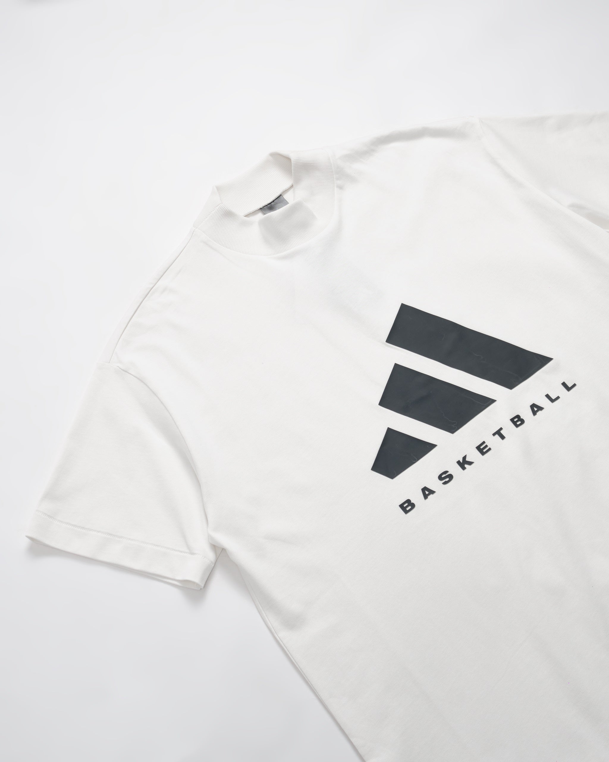 ADIDAS BASKETBALL TEE-Cloud White